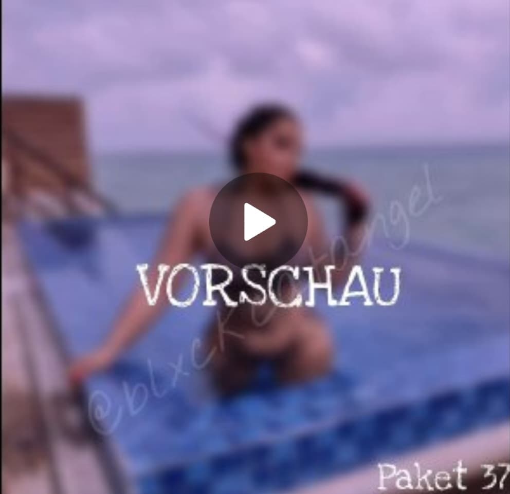 VOLLGEWICHST IM BIKINI AM POOL